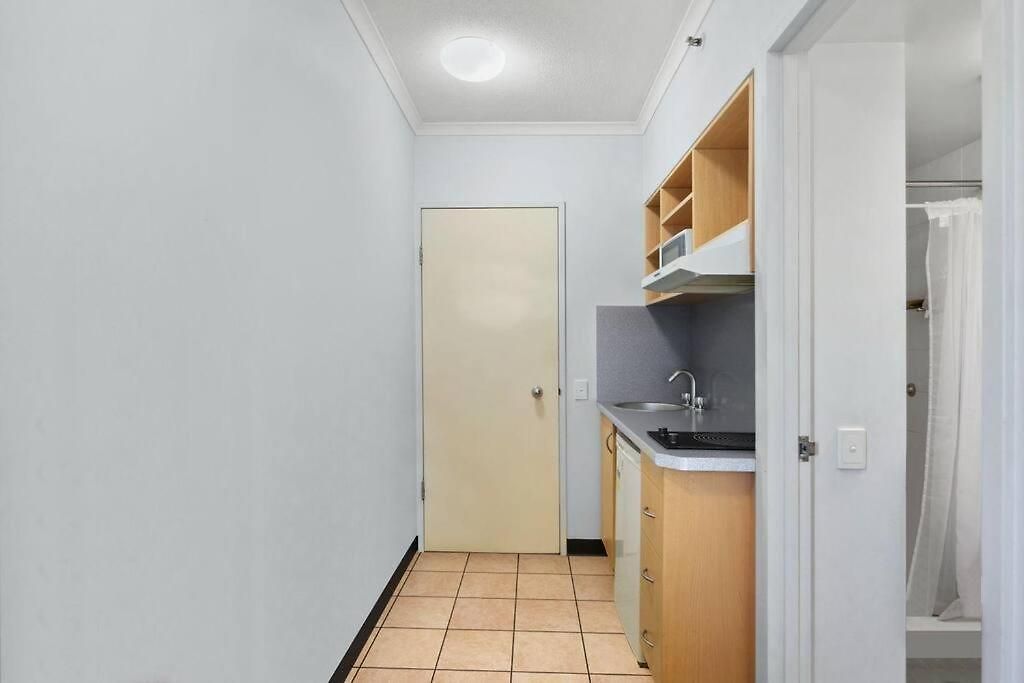 Apartment Lifestyle *