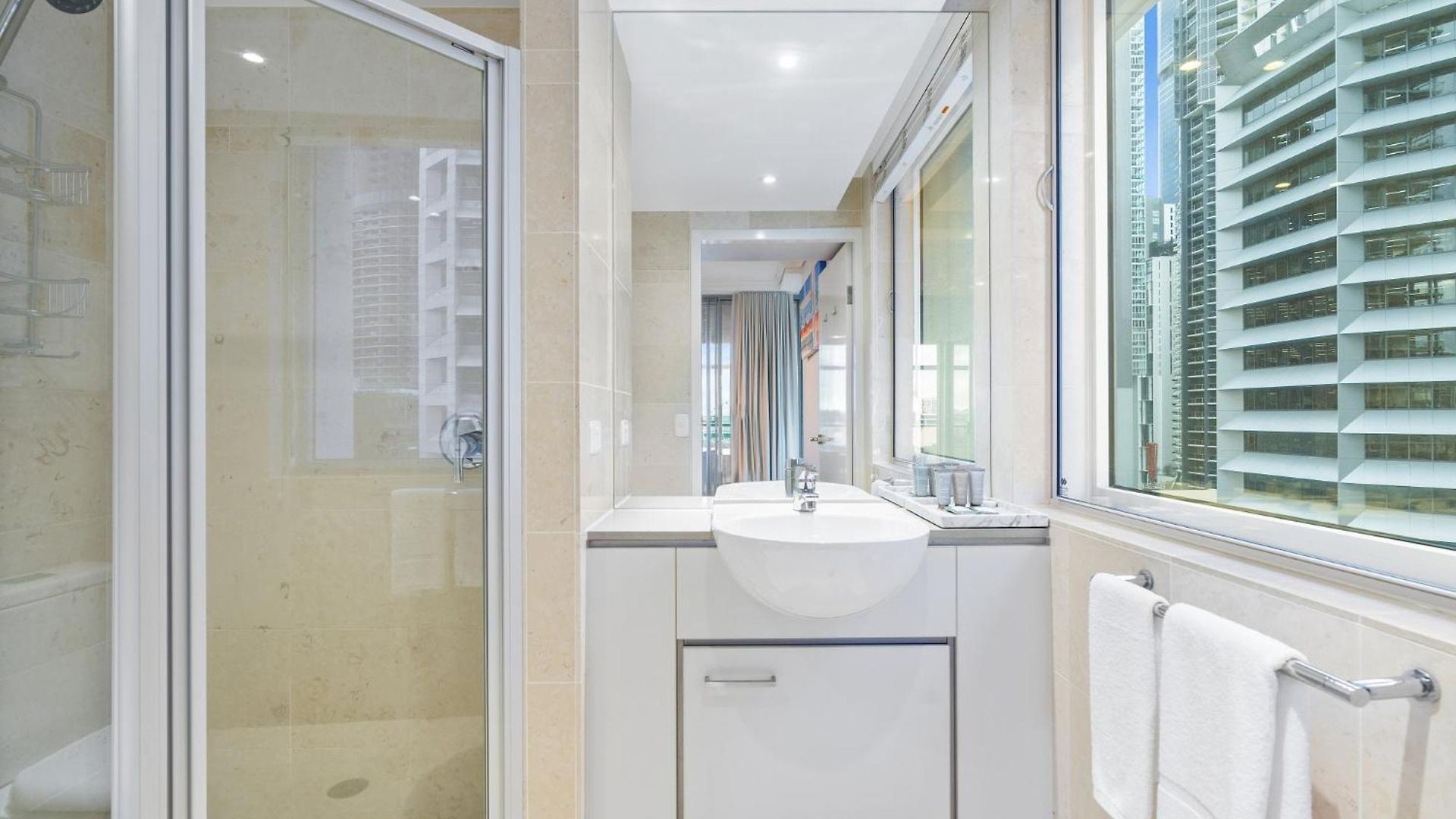 Apartment 2-bed Pad With Pool & Gym *