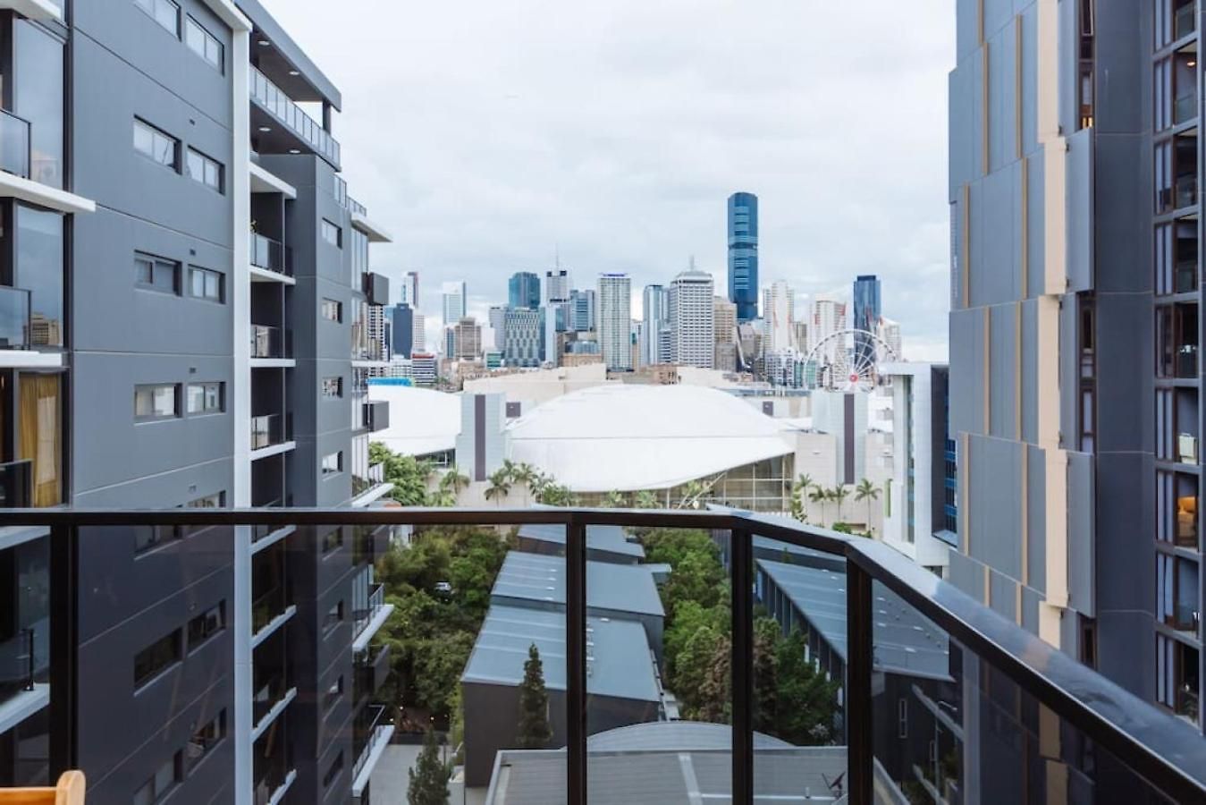 Modern 2br In The Heart Of South