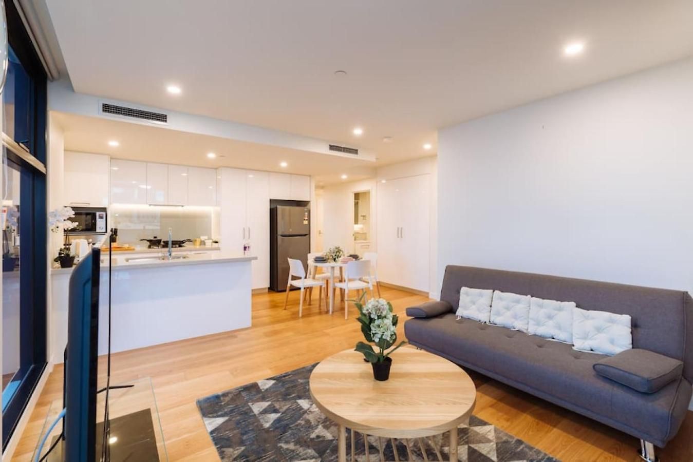 Modern 2br In The Heart Of South Apartment *