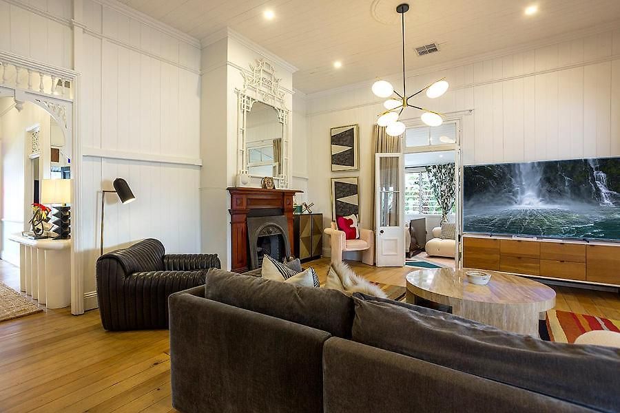 Artists Villa *