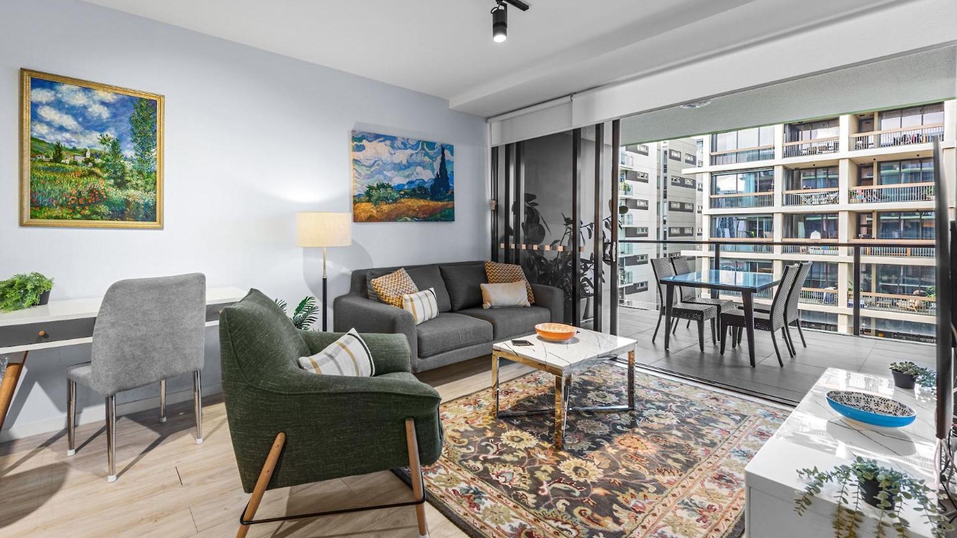 Apartment South Bank Living! ~ 1bed, 1bath, 1car, Balcony Brisbane