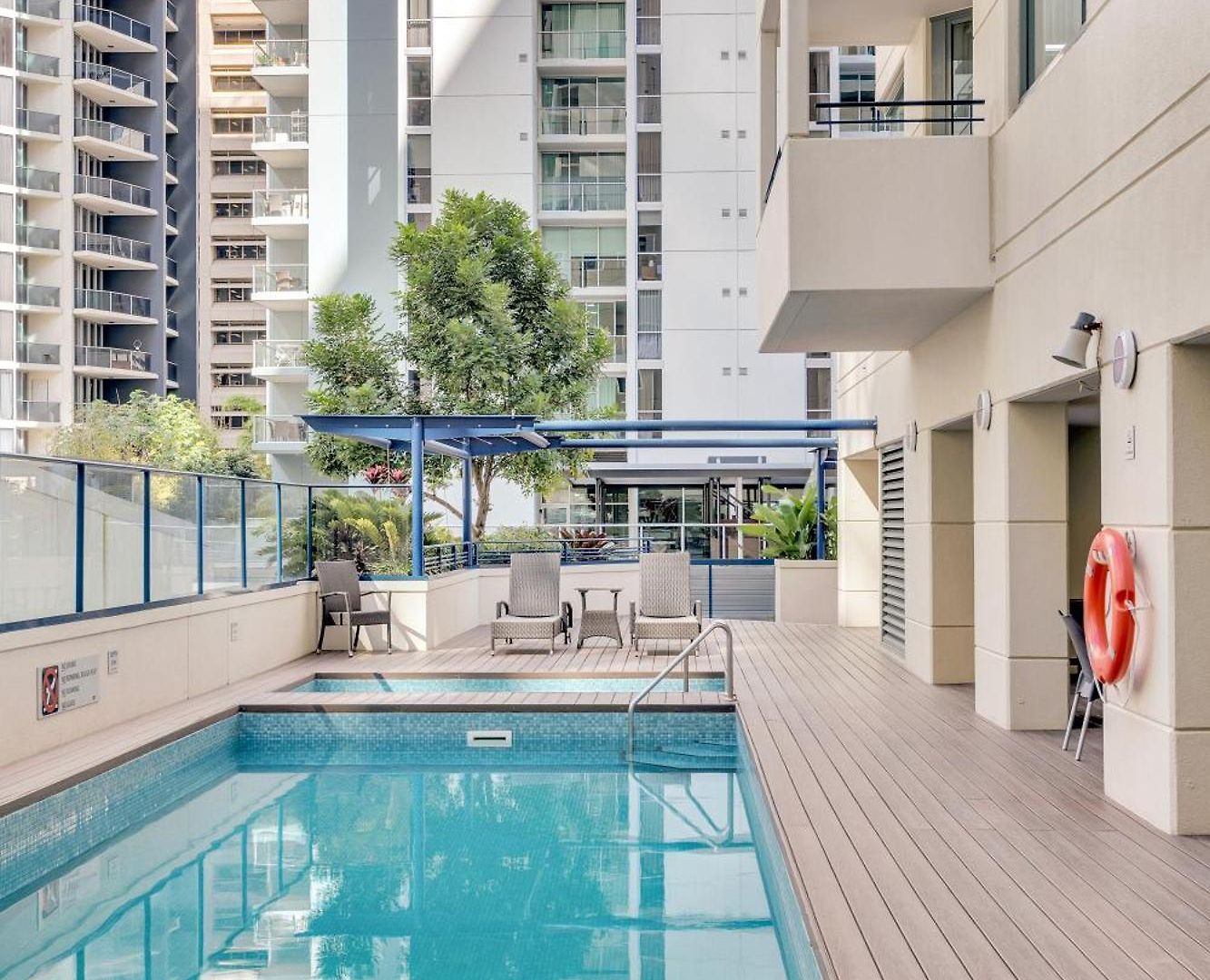 Cbd 1-bed With Pool, Gym & City Views Brisbane