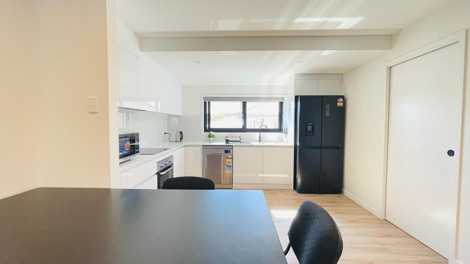 262 Troughton Accommodation 3*