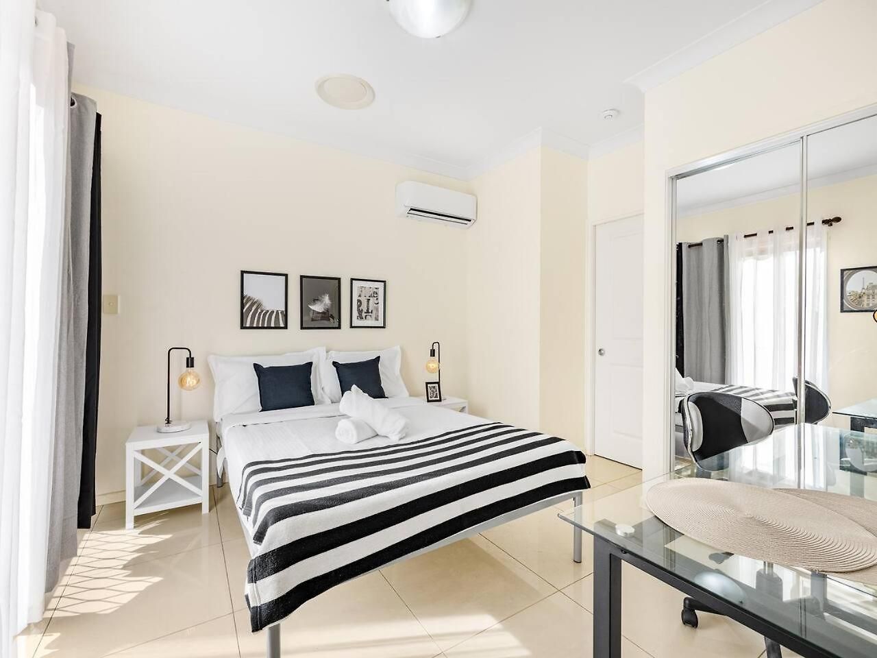 Holiday home Lovely Tiny At Sunnybank Cbd On Street Parking