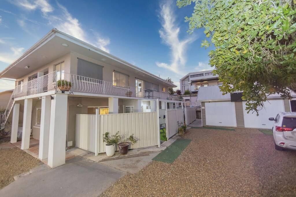 Detached Double Bedroom In Shared