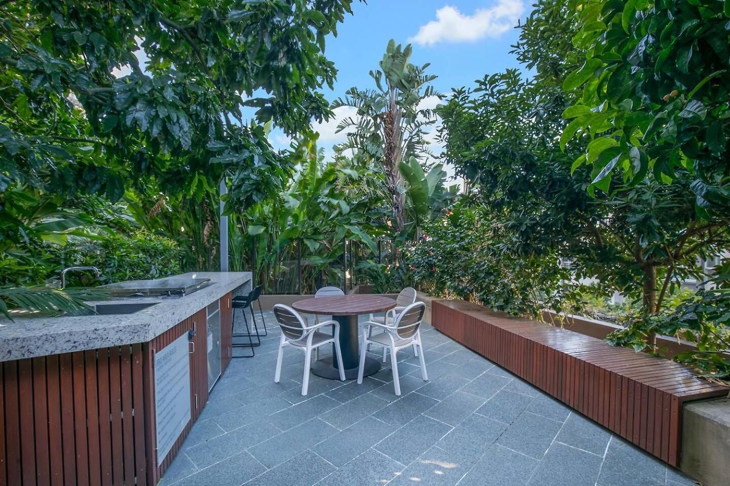 'urban Lushscape' Riverside Retreat In Newstead * Brisbane