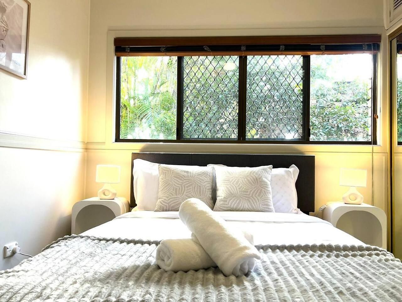 Charming In Sunnybank Close To Plaza With Pool Holiday home Brisbane