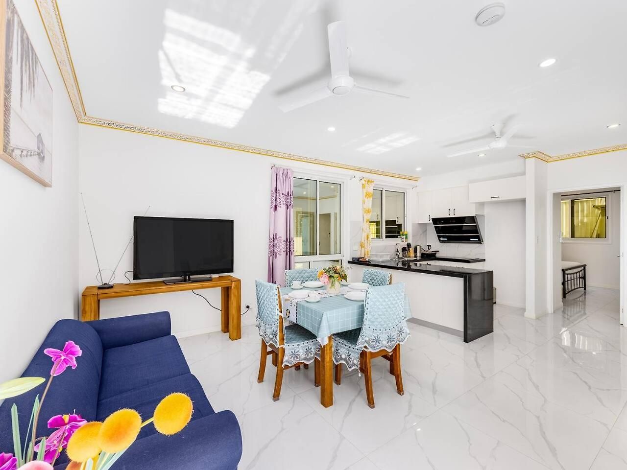 Malls At Doorstep 2-bed Unit In Heart Of Cannon Hill