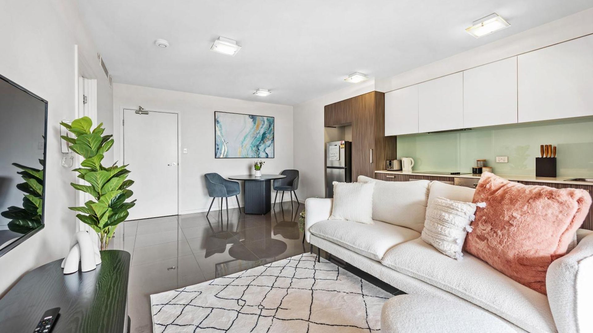 Apartment Cirque Boutique - Hosted By Coastal Letting Co. Brisbane