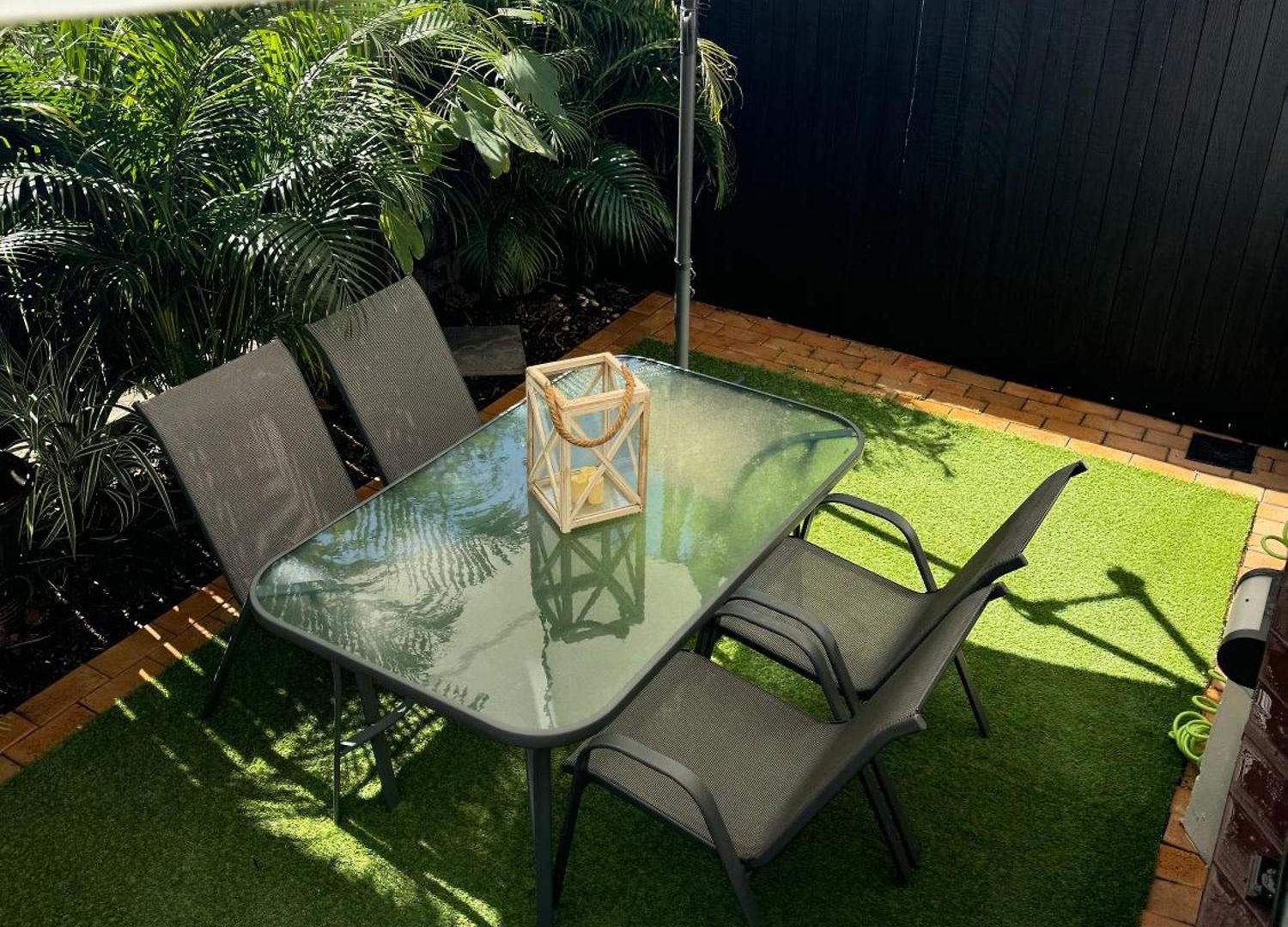 Stylish & Elegant 2br Townhouse In Wilston,