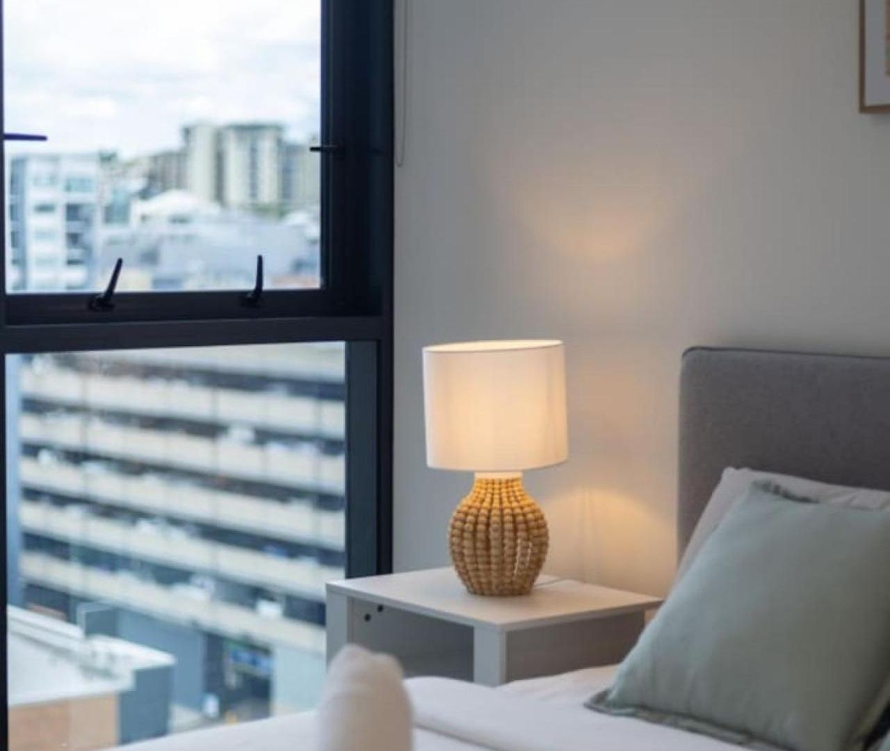 Valley Centre Boutique 1br Pool N Carpark