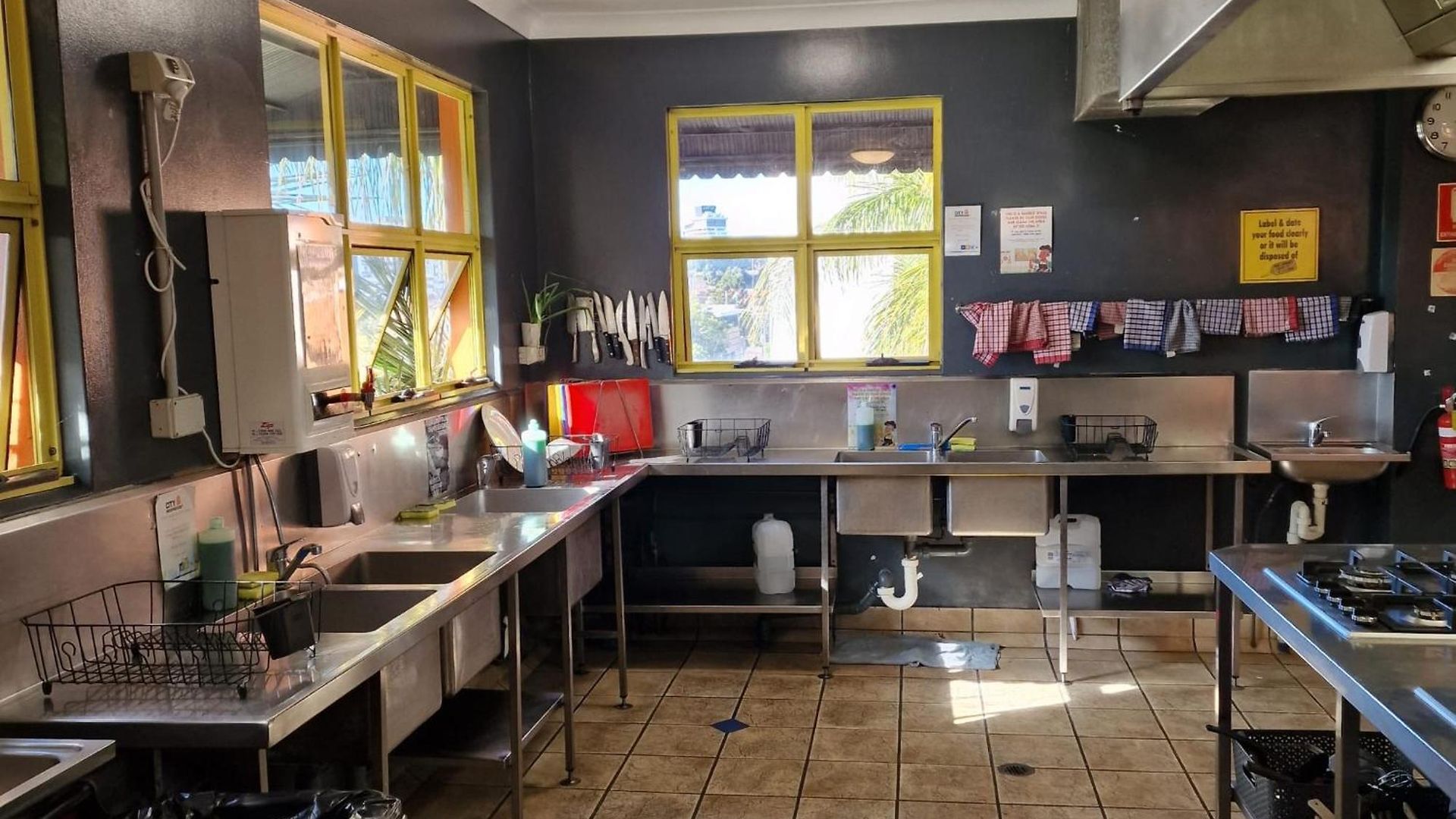Backpackers Hq