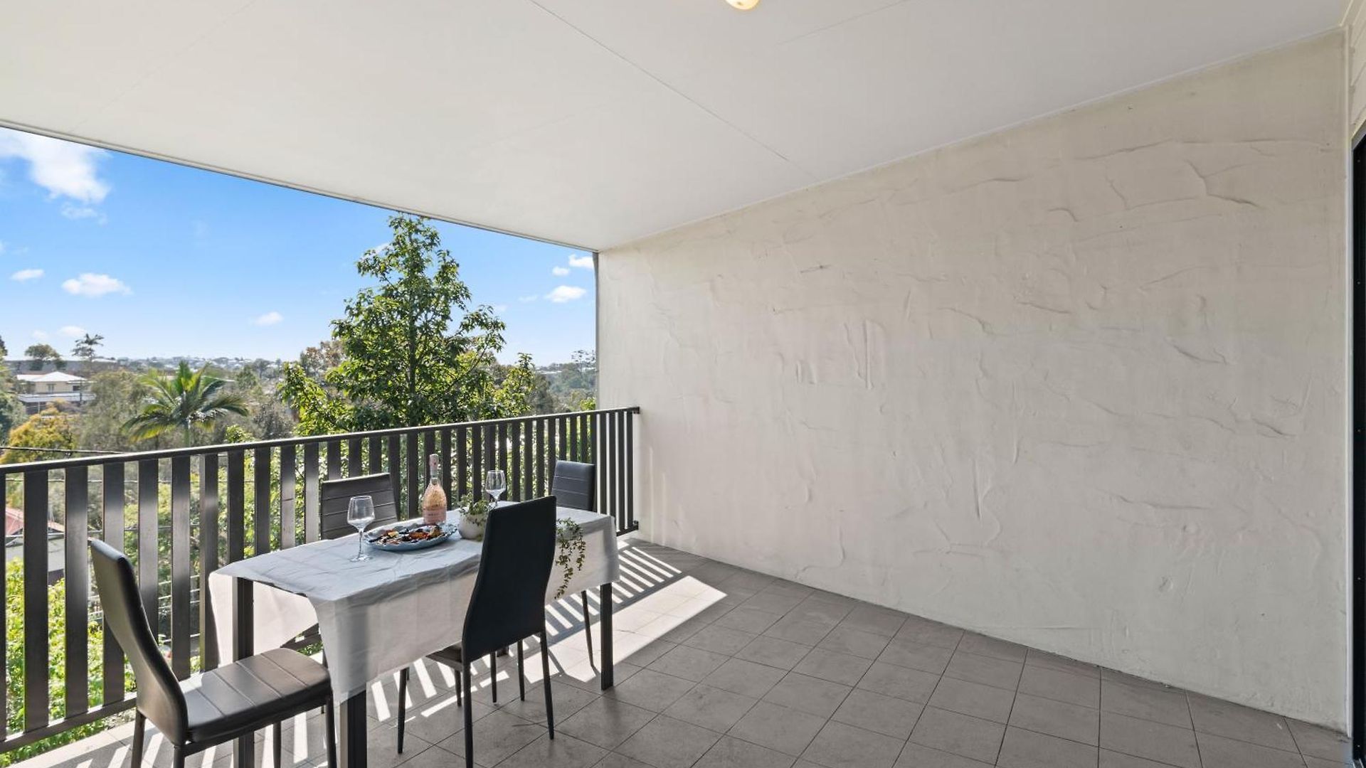 Spacious 2b2b Close To Cbd - Free Parking