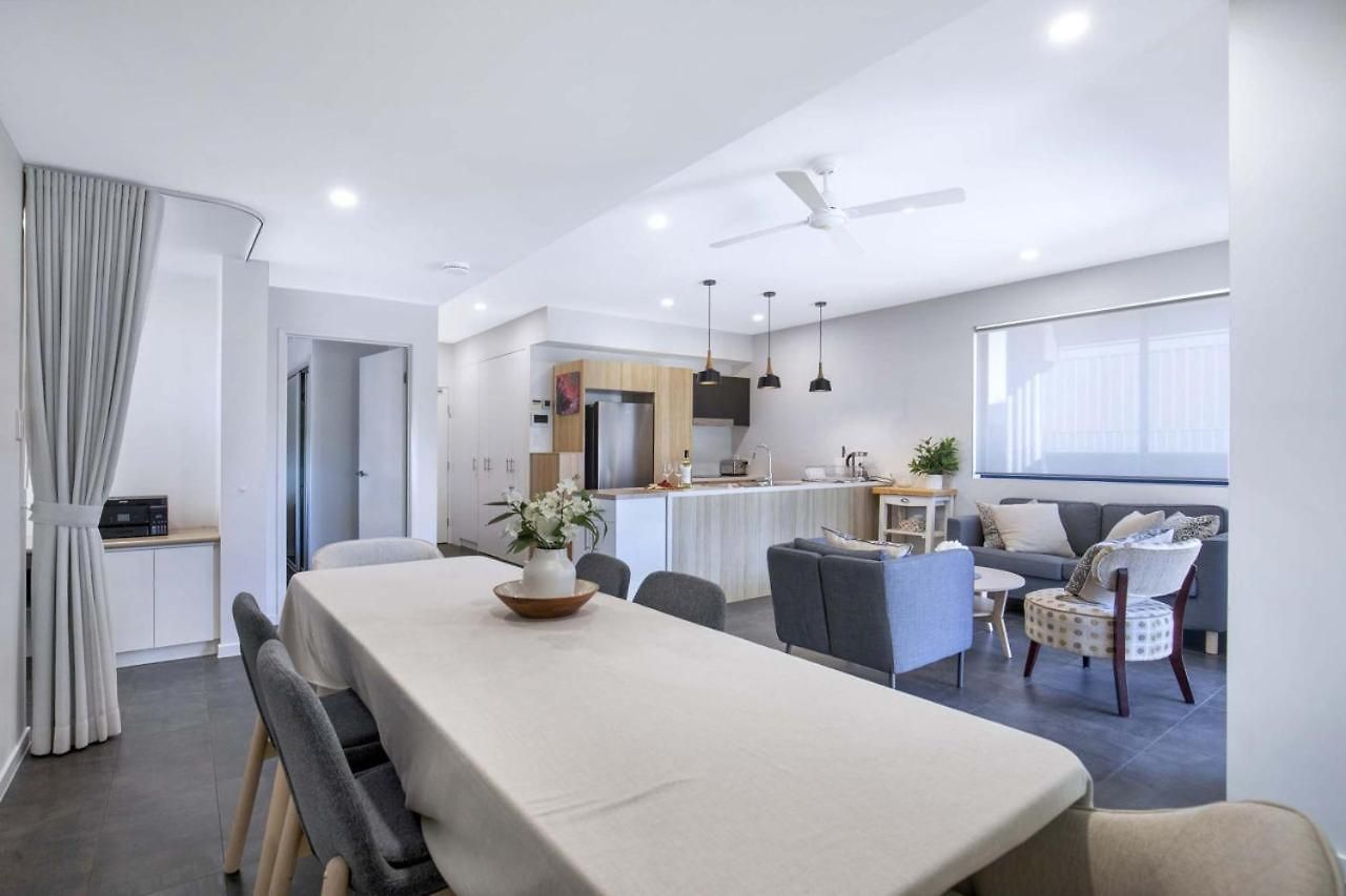 Contemporary Apt, Premium Local, Wifi, Wine, Cafes By Custom Hosting *