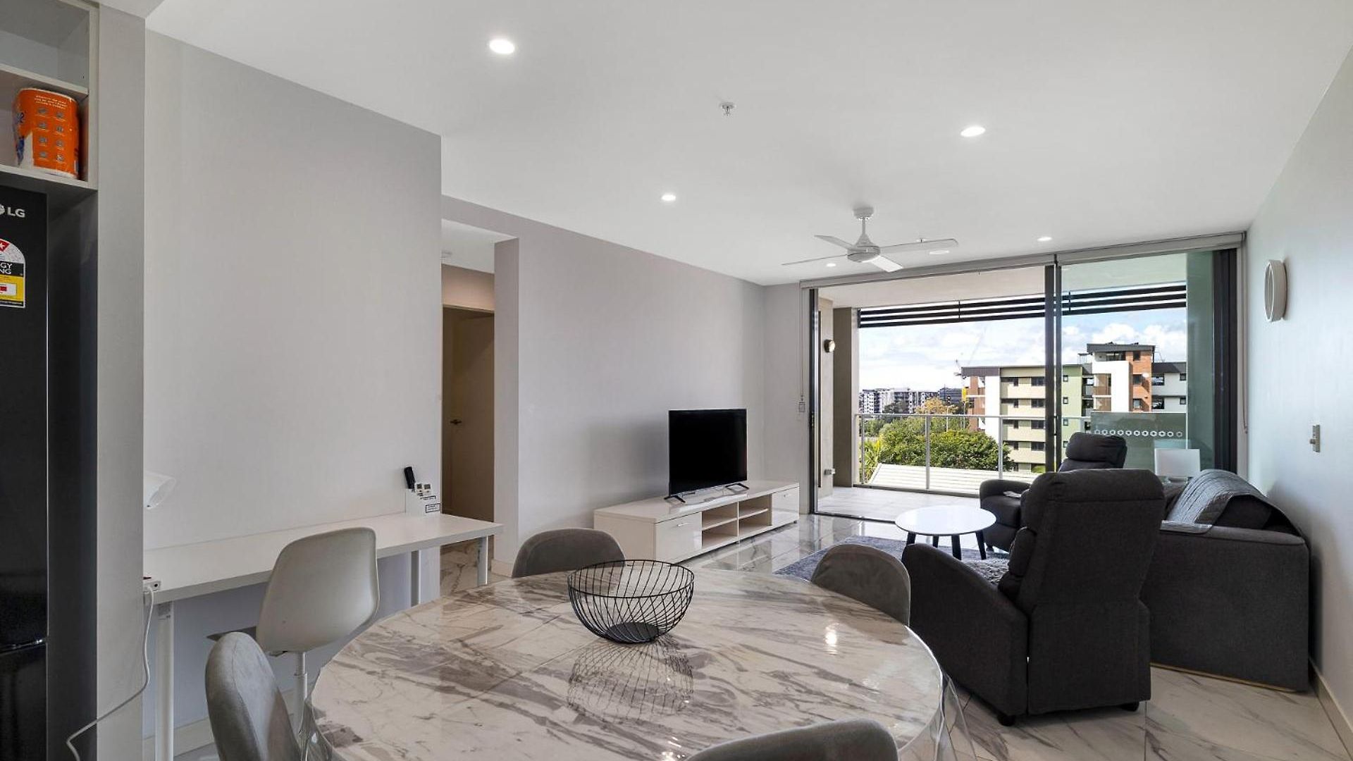 Spacious 2 Bedroom In Woolloongabba * Brisbane