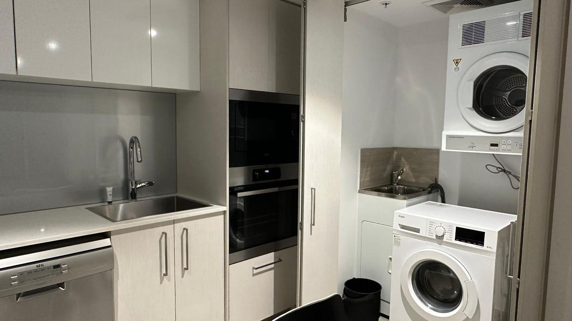 Apartment Modern Meets The Gabba Brisbane