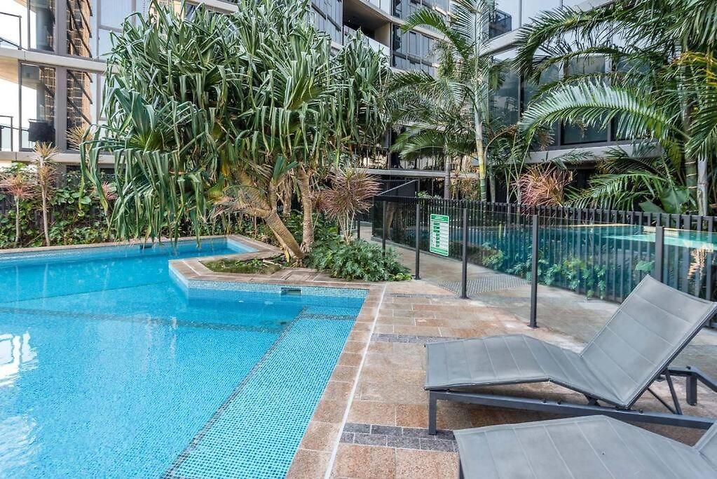 Apartment Convenient One-bedroom In Area Brisbane