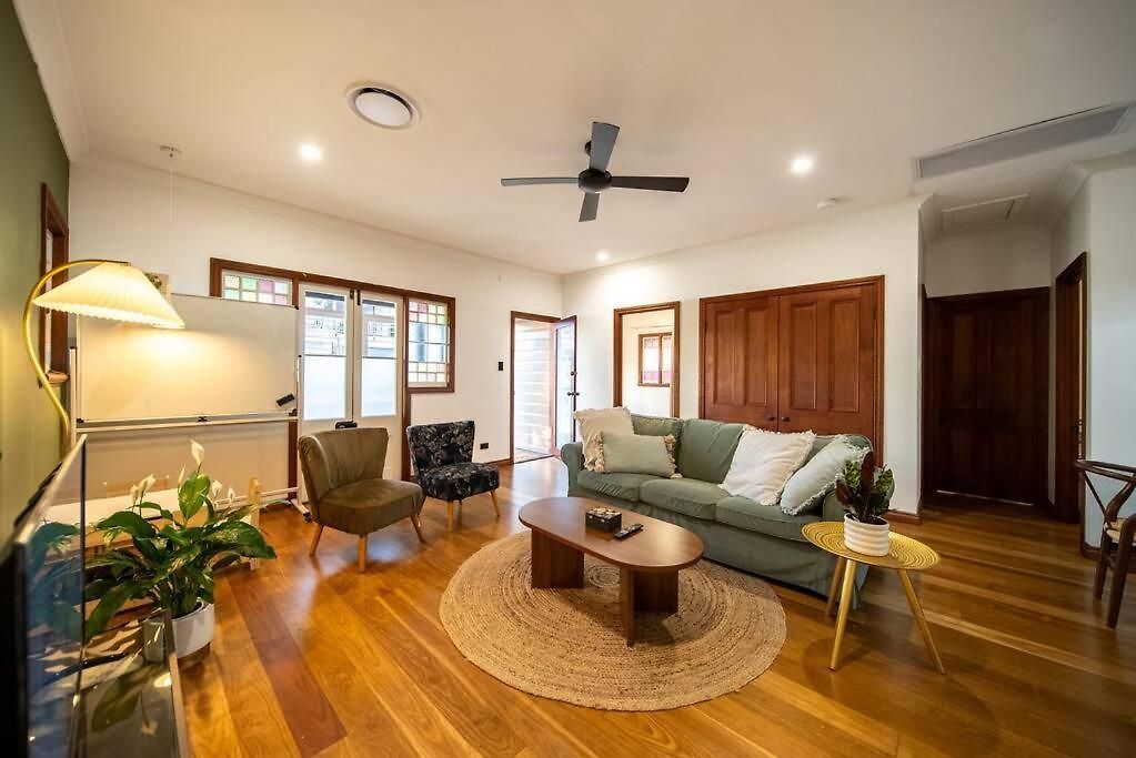 House Of Fairy Wren -charming Queenslander Mins Drive To Cbd And Gabba Stadium! * Brisbane