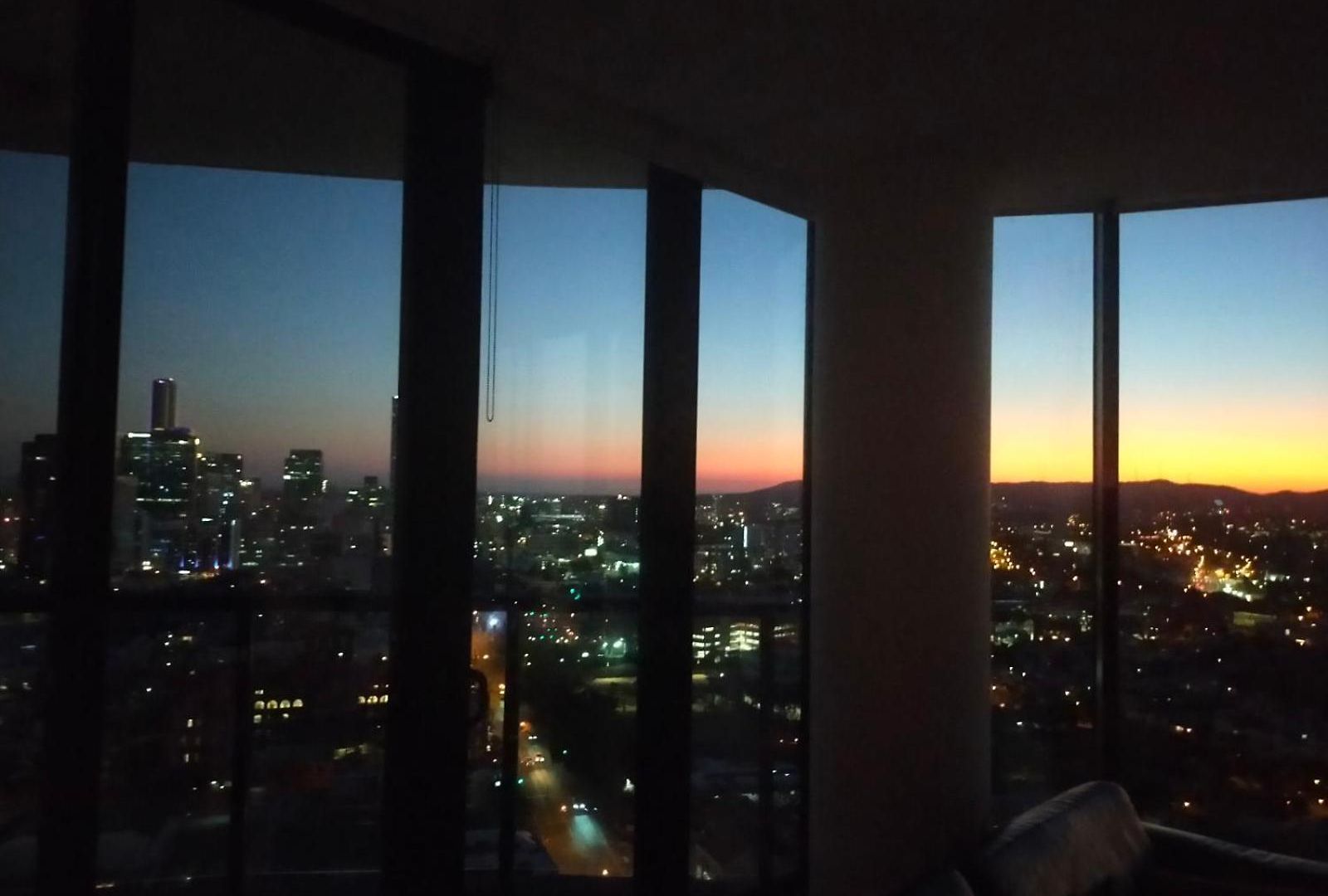 The Fv By Alex 2br Apartment Brisbane