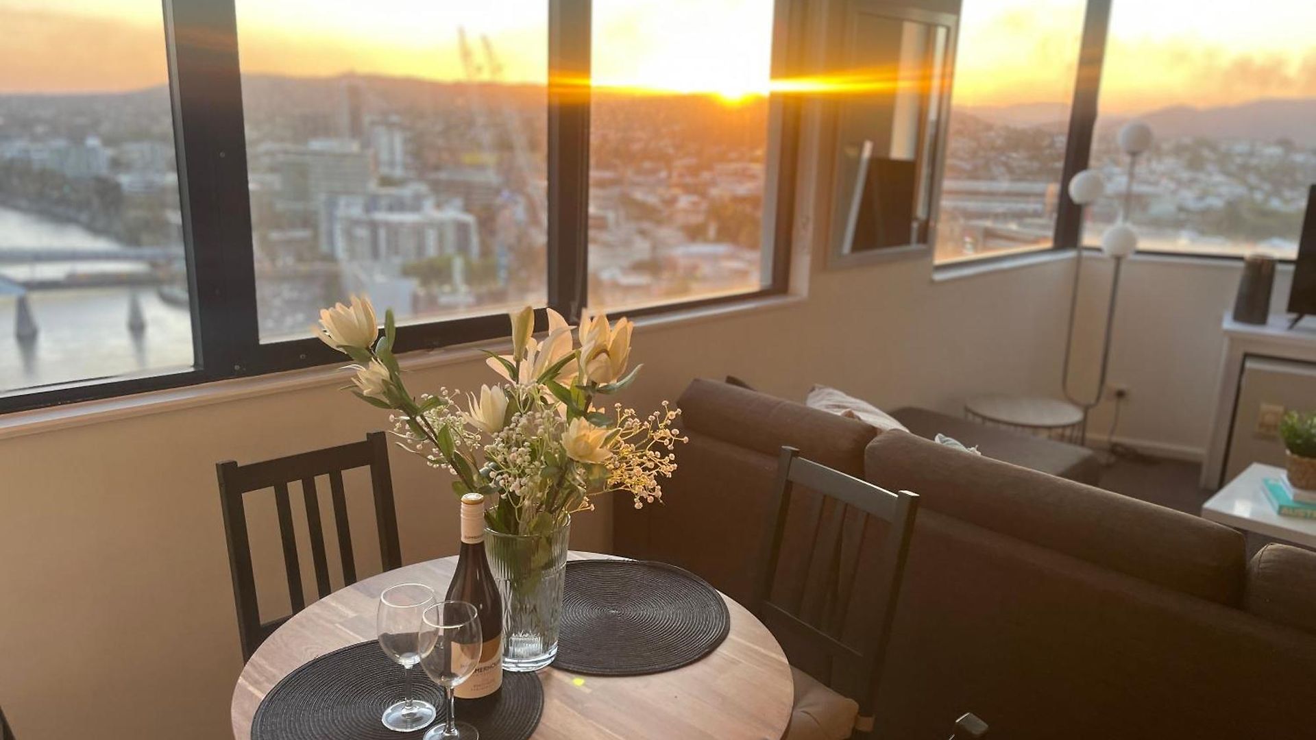 Riverview One-bedroom Cbd Apartment Brisbane