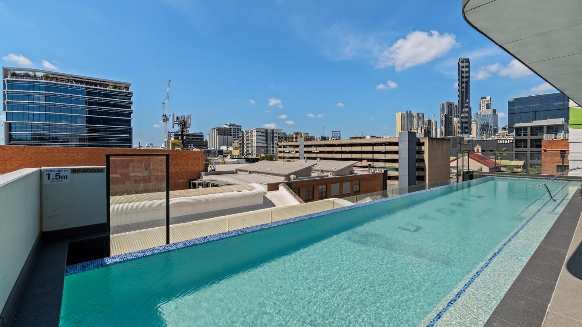 Breathtaking Fortitude Valley Apartment *