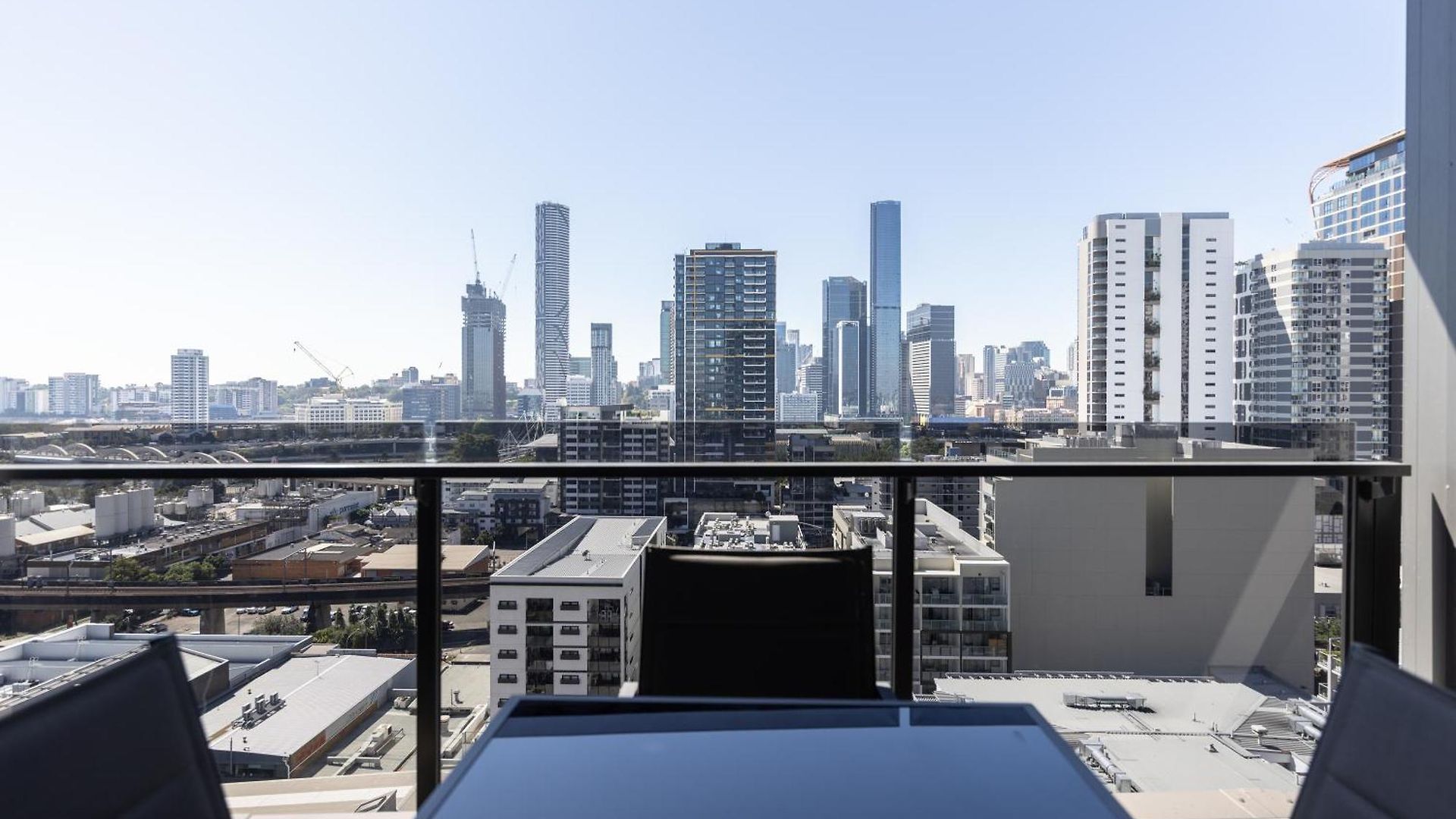 Spectacular Views, King Bd Single Bed & Parking Brisbane