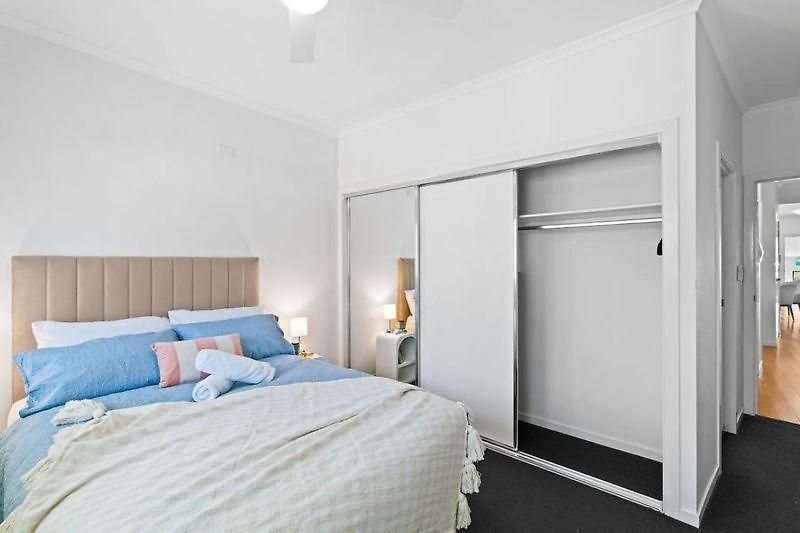 Apartment Bright 2b2b Near The Free Parking