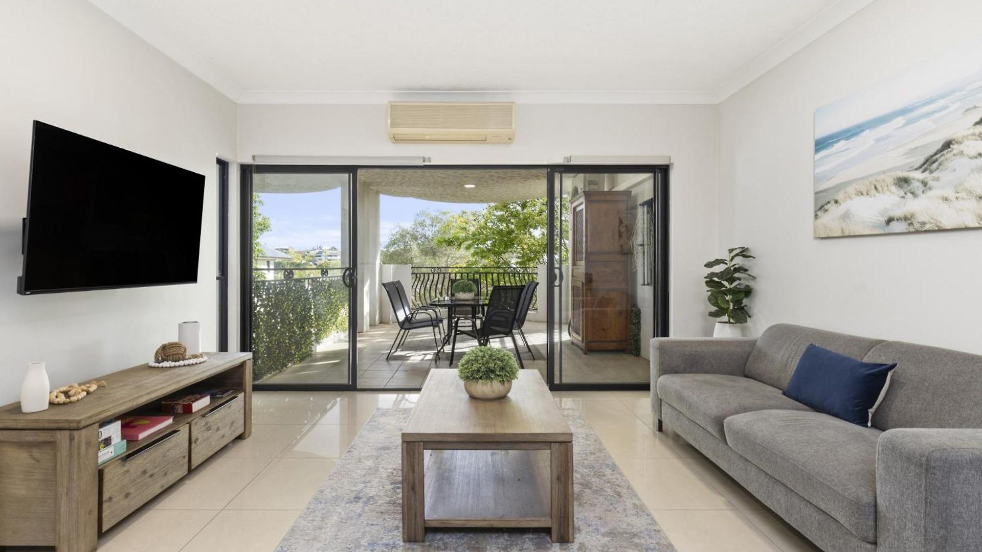 2-bed Urban Haven With Parking And Balcony