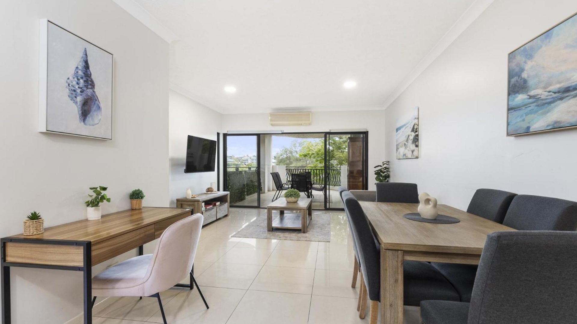 Apartment 2-bed Urban Haven With Parking And Balcony Brisbane