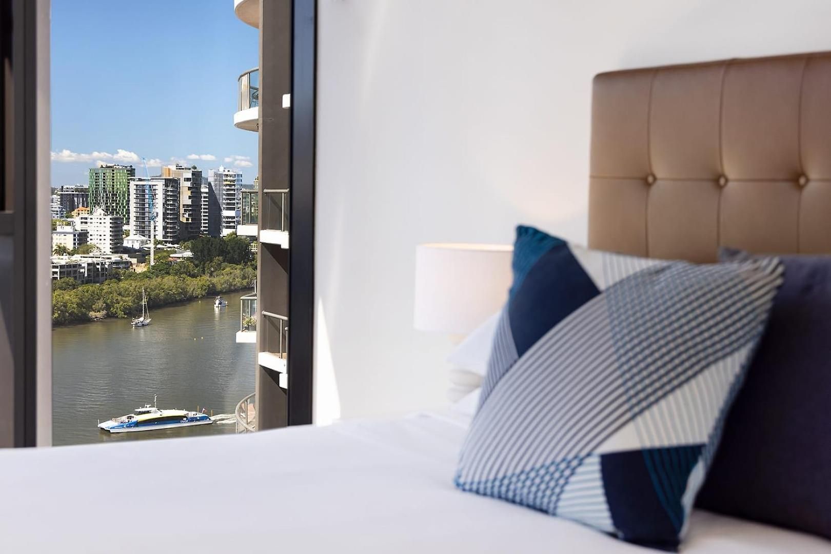 Rooftop Pool Stunning Queen Street Brisbane