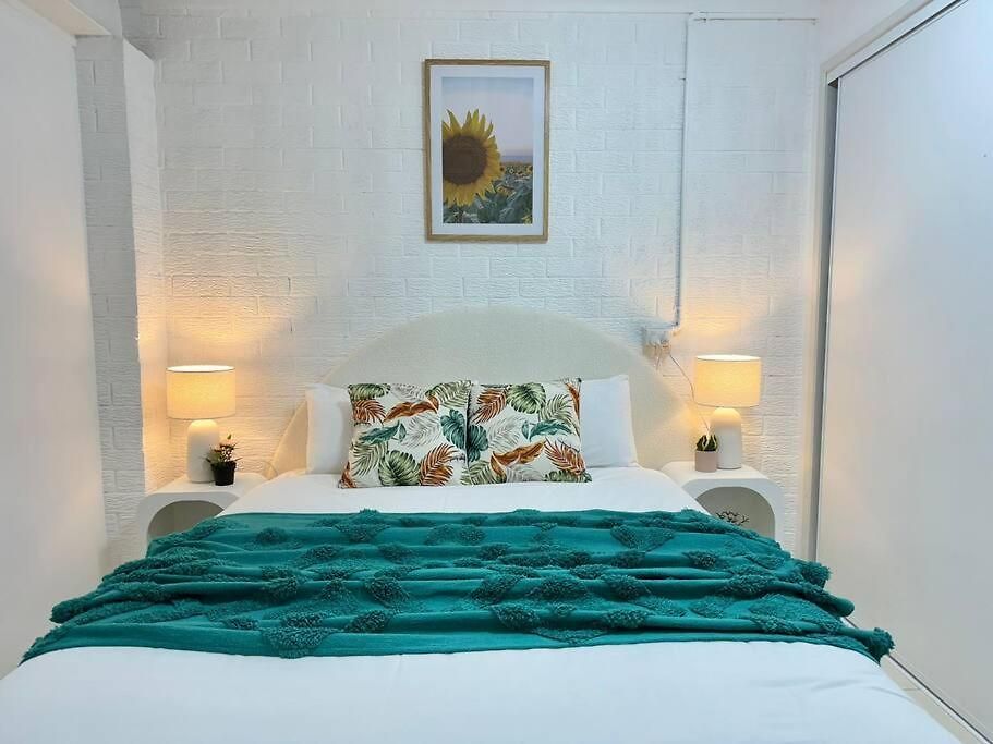 Simple & Budget-friendly Cozy 2-bedroom Holiday home *