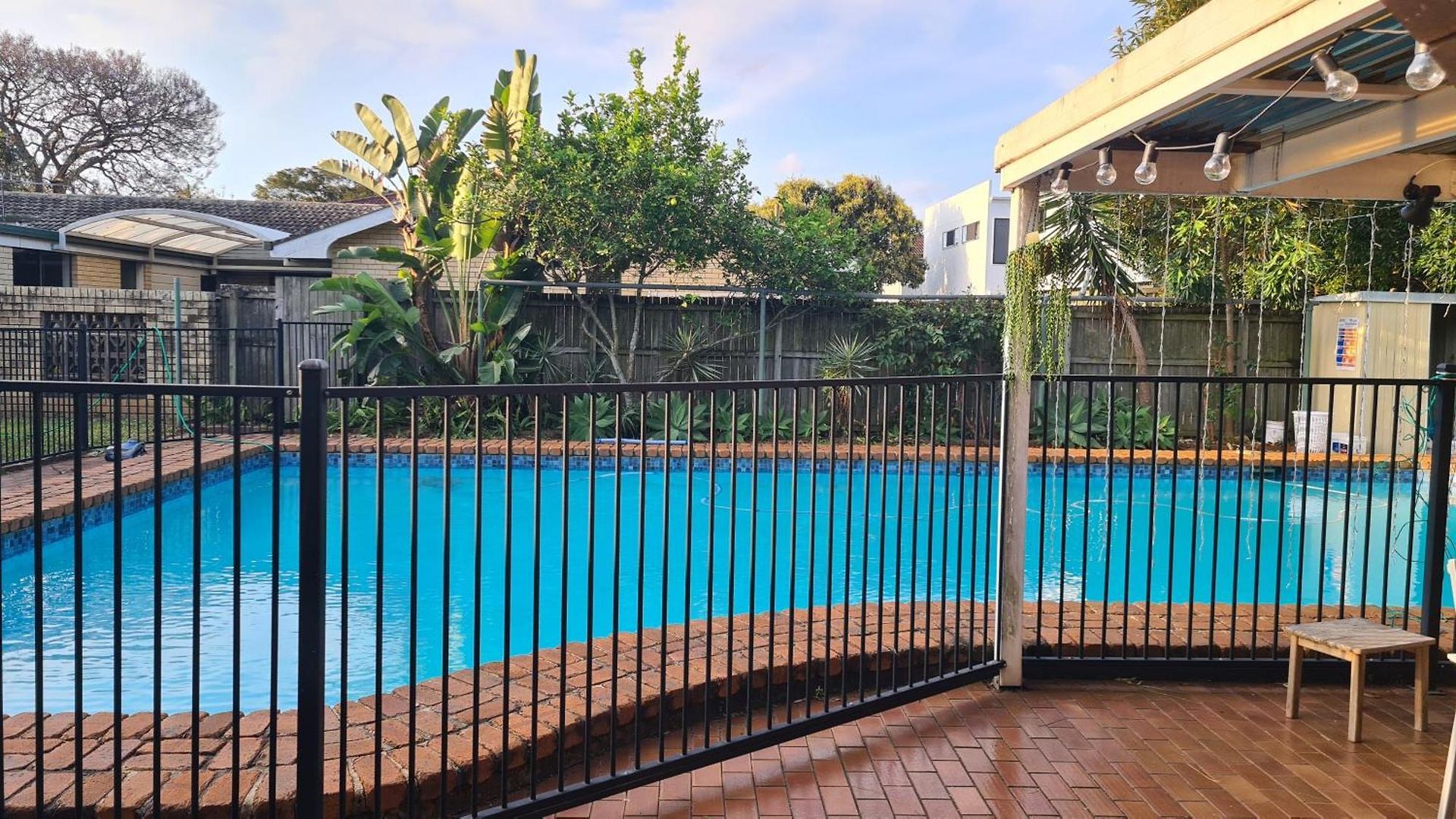 Big Holliday House With Pool