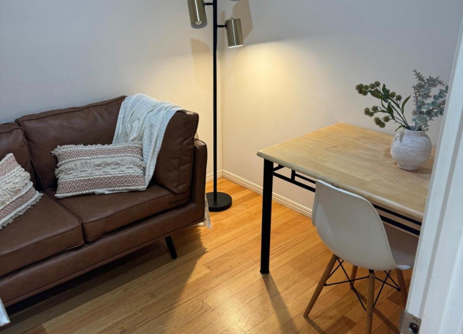 Stylish & Elegant 2br Townhouse In Wilston, * Brisbane