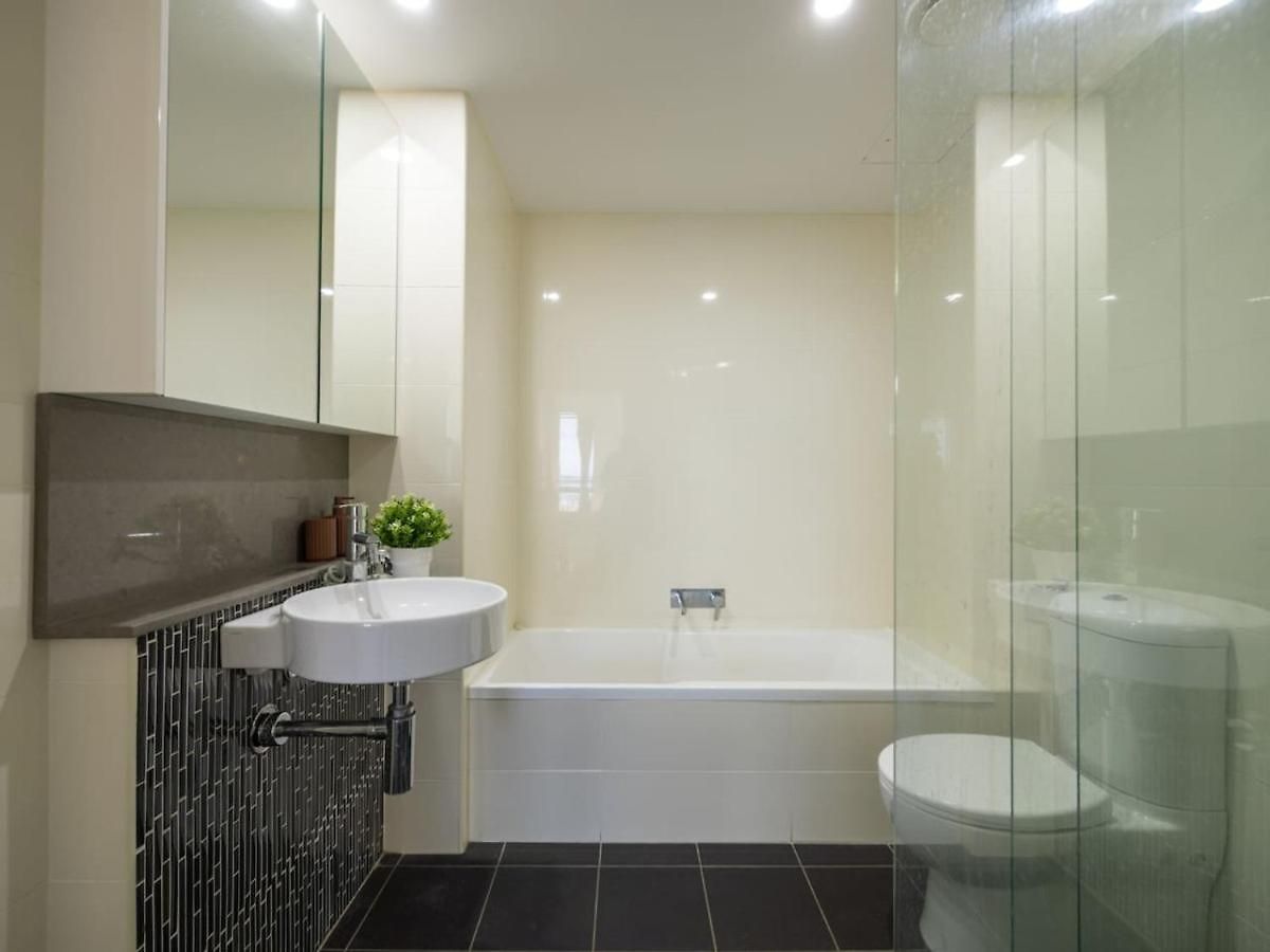 Luxury 3br Stunning Skyline-river-view At Cbd Apartment