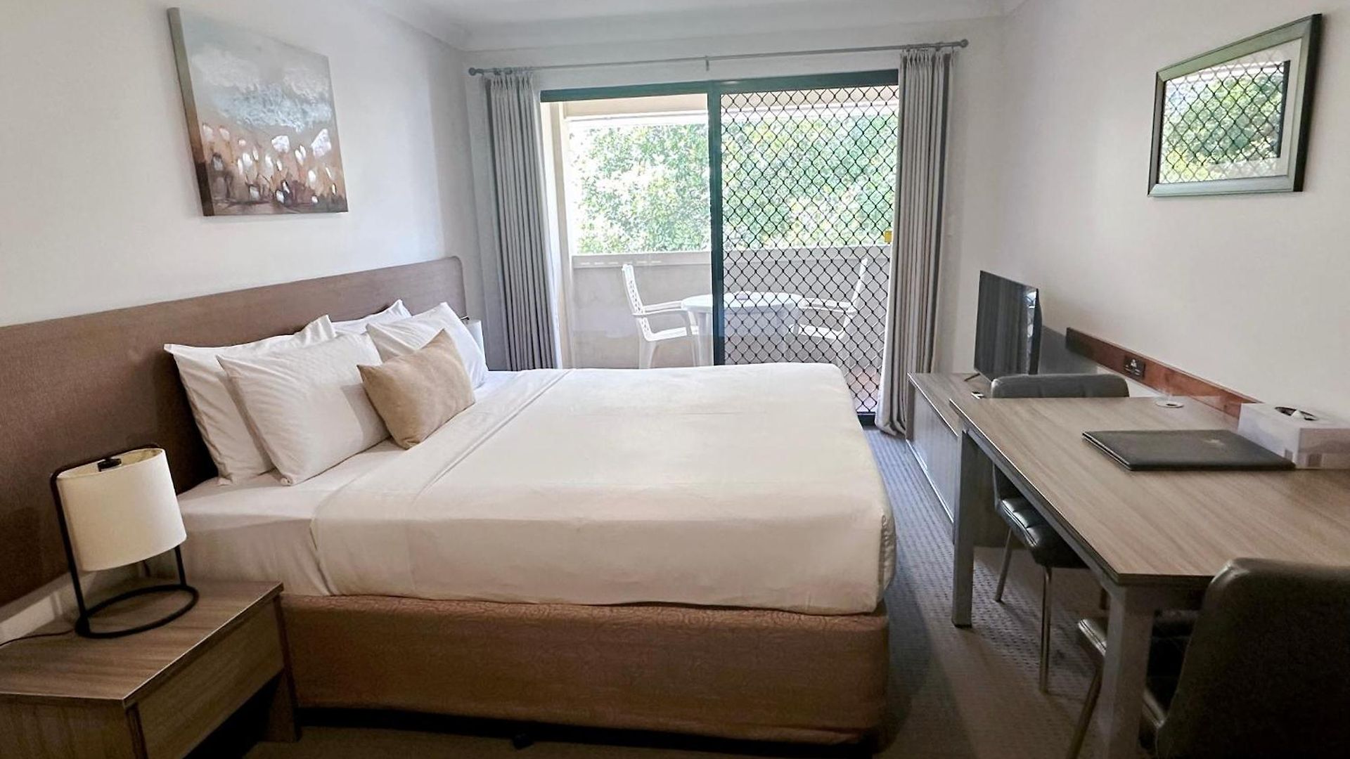 Quest Ascot Aparthotel 4*