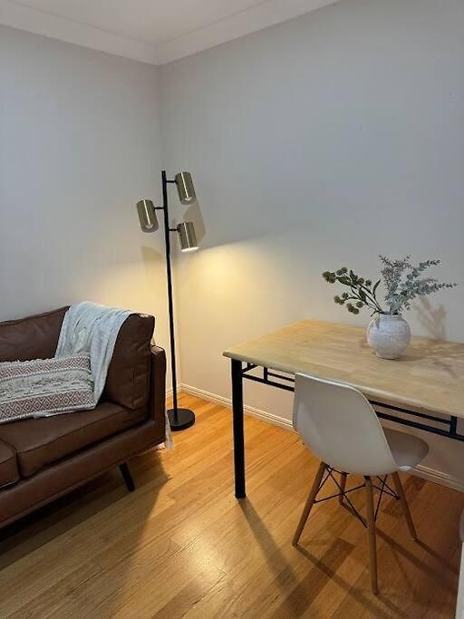 Holiday home Stylish & Elegant 2-br Townhouse In Wilston *