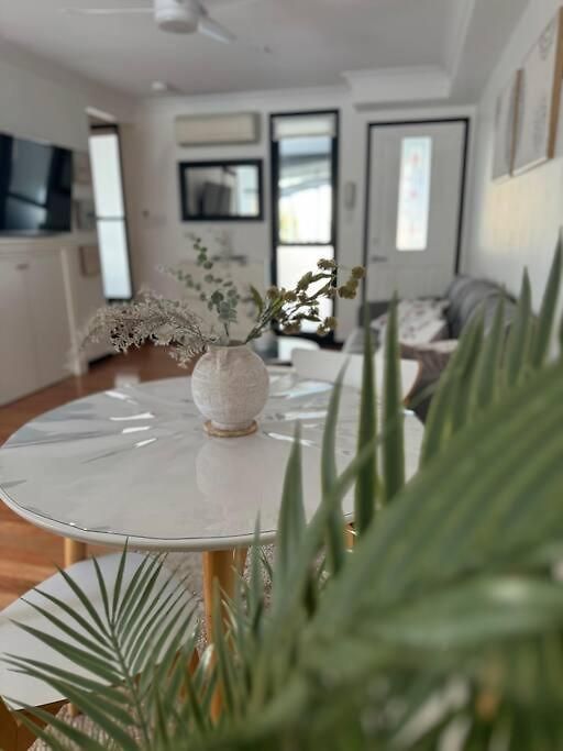 Holiday home Stylish & Elegant 2-br Townhouse In Wilston Brisbane