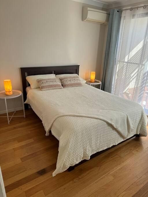 Stylish & Elegant 2-br Townhouse In Wilston *