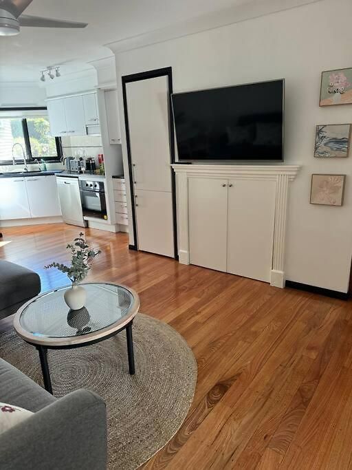 Stylish & Elegant 2-br Townhouse In Wilston Brisbane