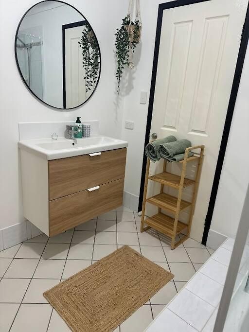 Stylish & Elegant 2-br Townhouse In Wilston Holiday home