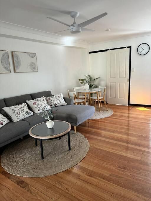 Stylish & Elegant 2-br Townhouse In Wilston Brisbane