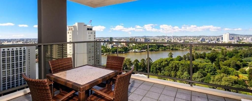 Cbd Luxury With River & Botanic Garden Views From Spacious Balcony Apartment *