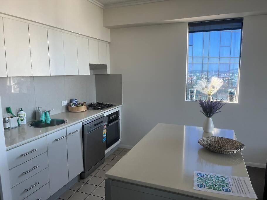 Apartment Cbd Luxury With River & Botanic Garden Views From Spacious Balcony