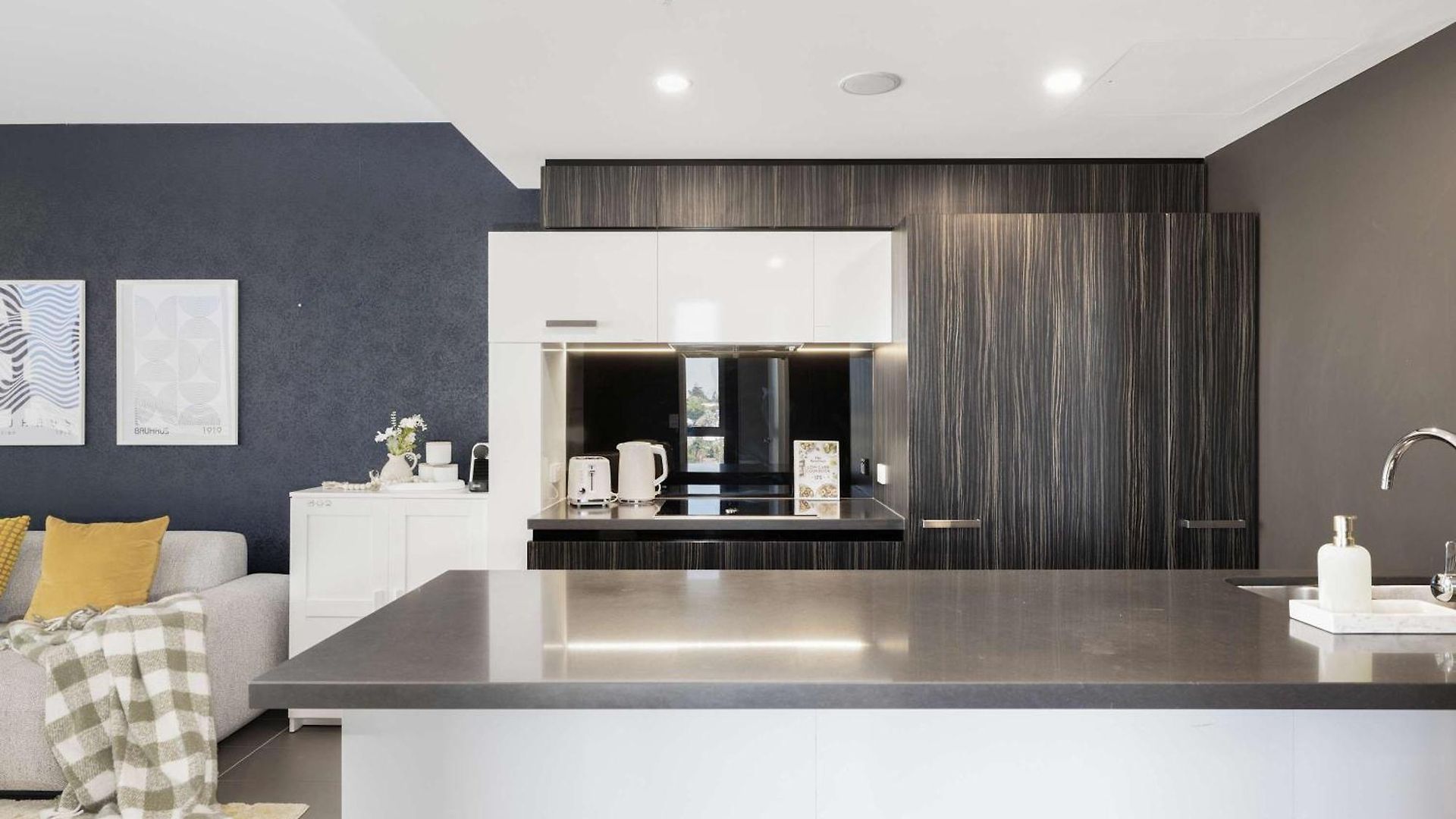 Elegant 2br Haven In The Trendy Fortitude Valley