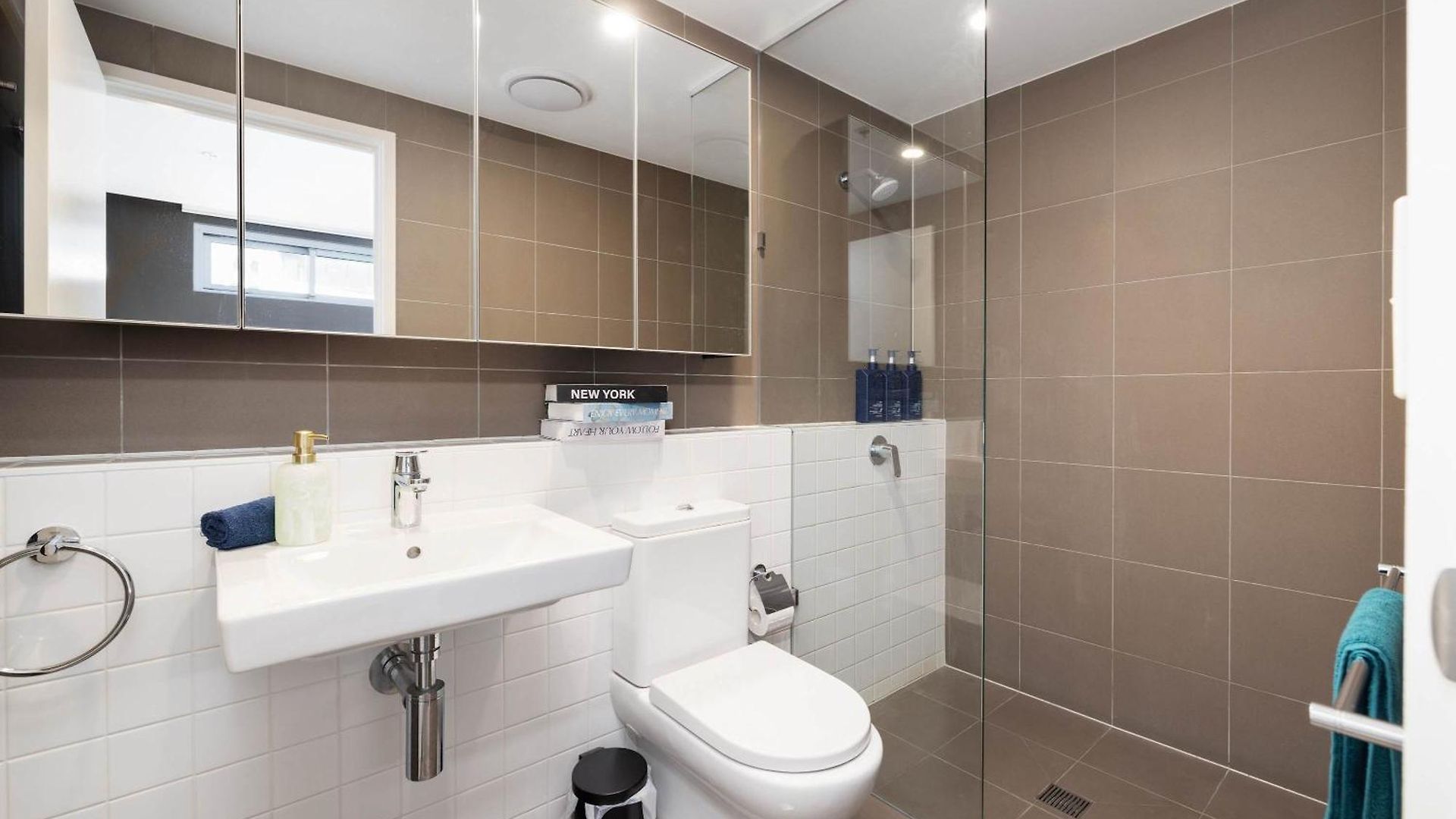Elegant 2br Haven In The Trendy Fortitude Valley *