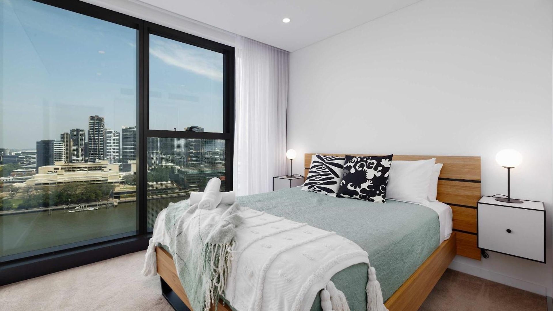 Luxury 1br In River Firework View Brisbane