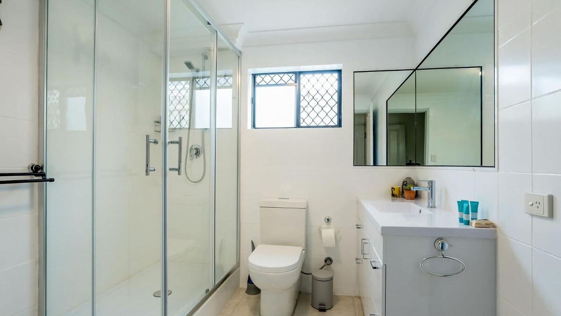 Guest house Coastal Calm At Plumeria Place Brisbane