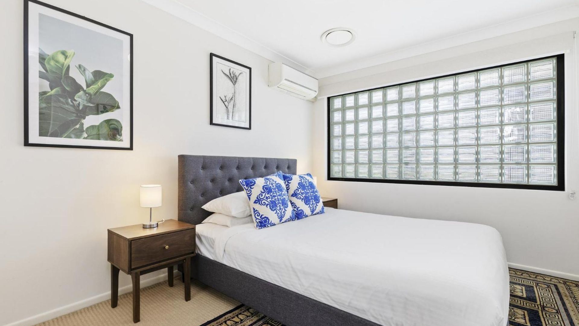 South 2-bed With Views & Parking