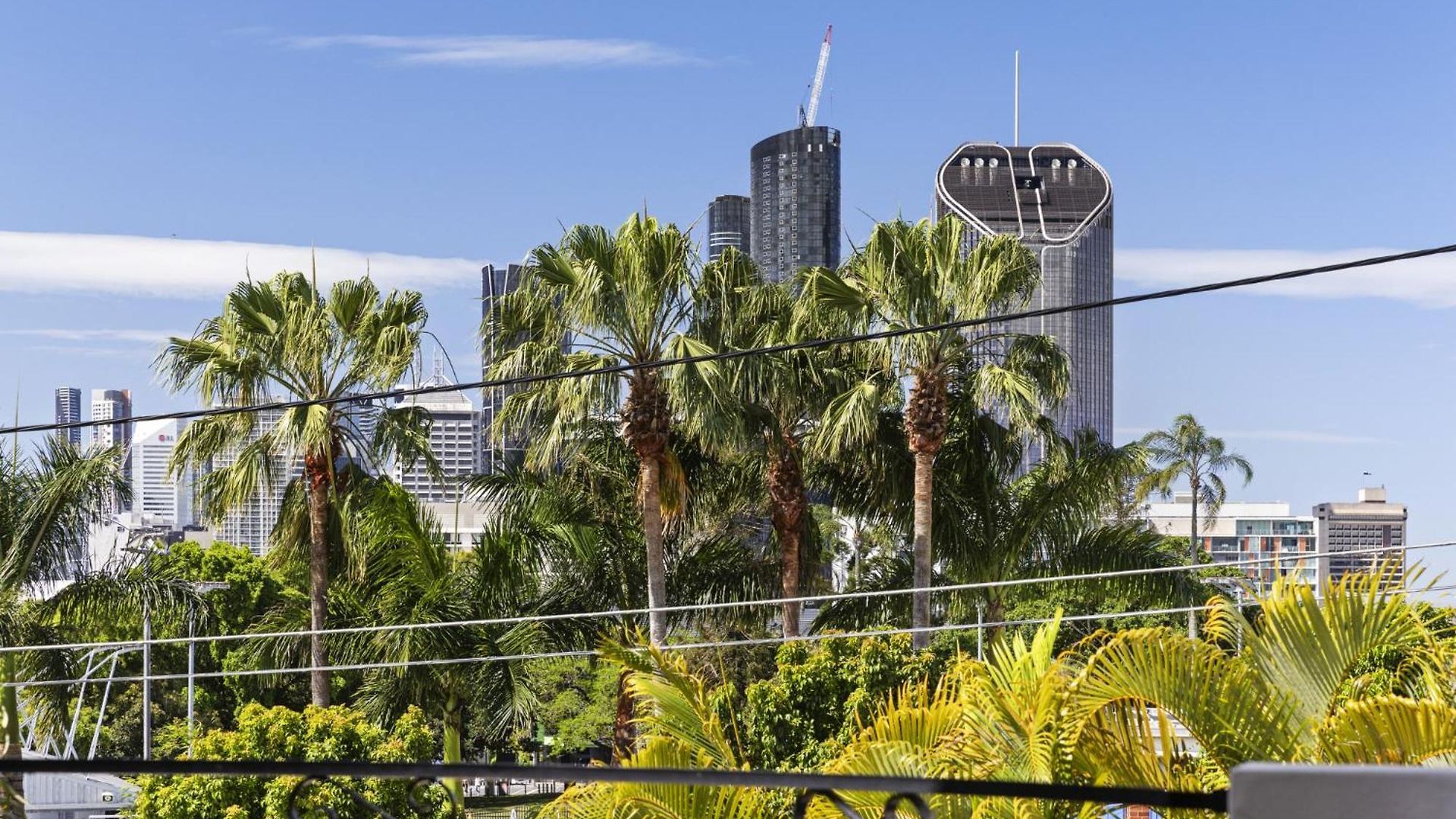 South 2-bed With Views & Parking Apartment